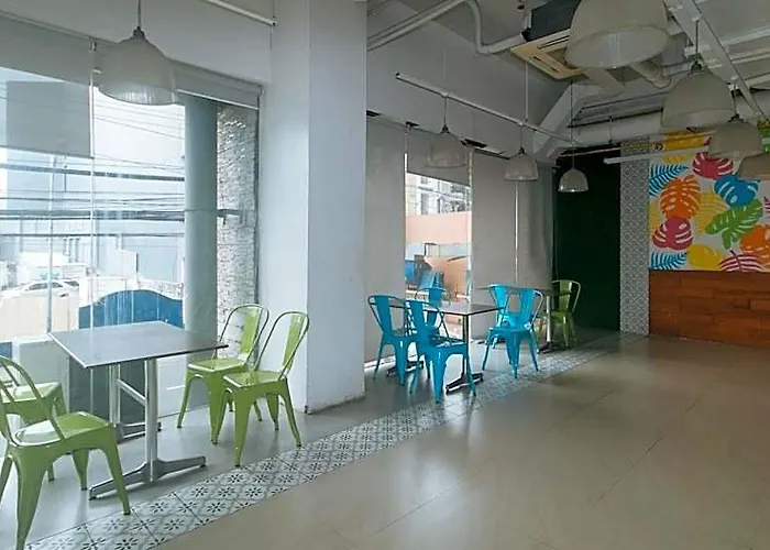Urban Deca Shaw Towers Edsa Mandaluyong- Elizabeths Place *