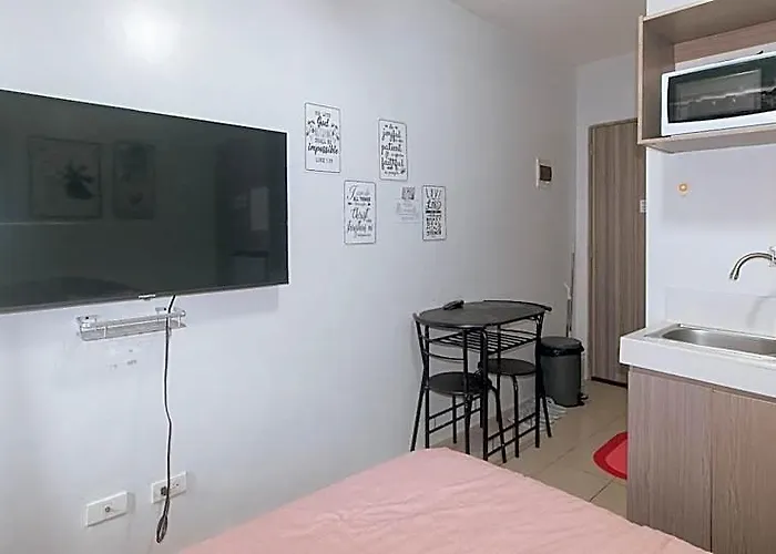 Urban Deca Shaw Towers Edsa Mandaluyong- Elizabeths Place *