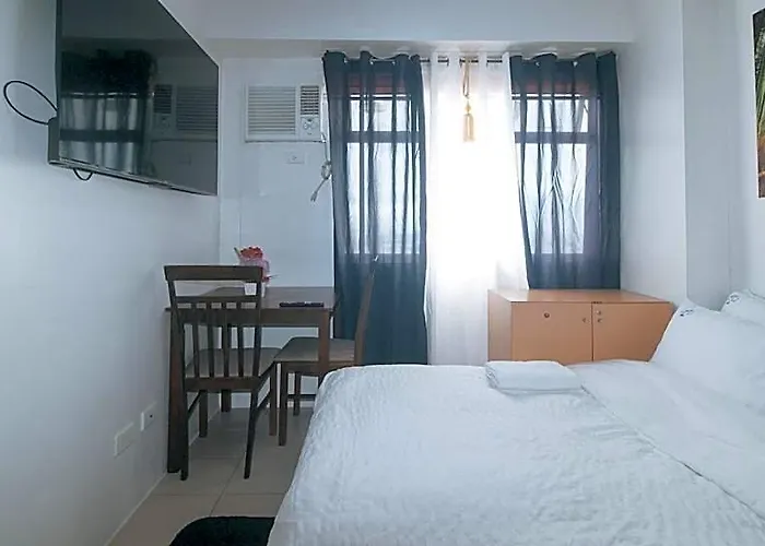 Urban Deca Shaw Towers Edsa Mandaluyong- Elizabeths Place *